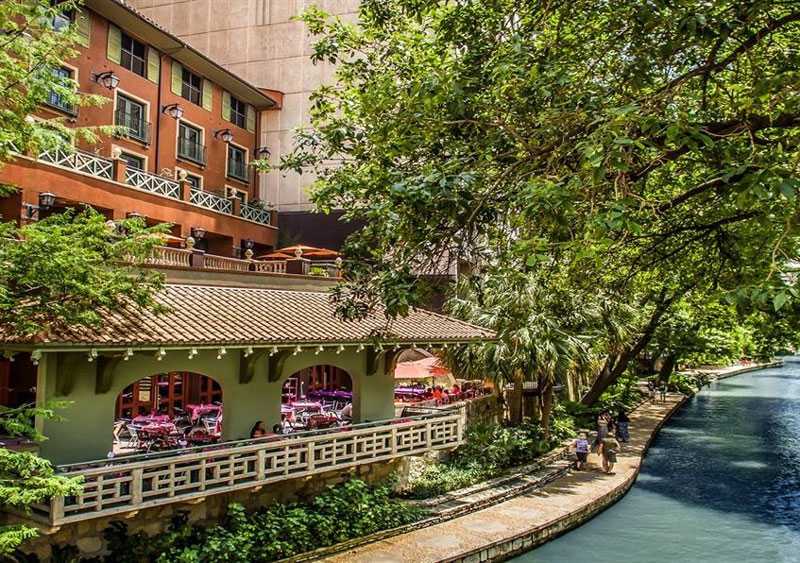 Photo of the Hotel Valencia Riverwalk.